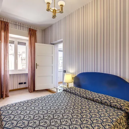 King Hotel 3*
